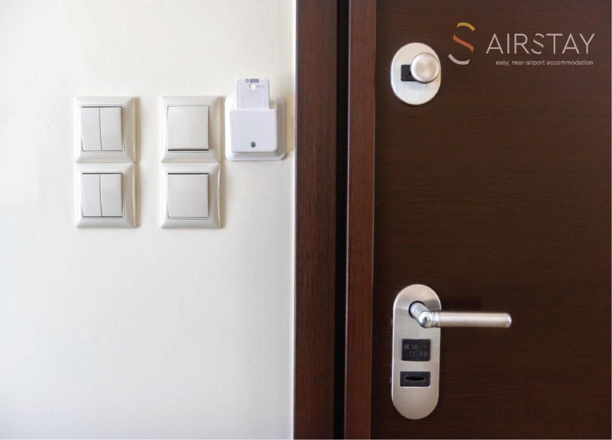 Thresh Apartments Airport By Airstay Спата Екстер'єр фото